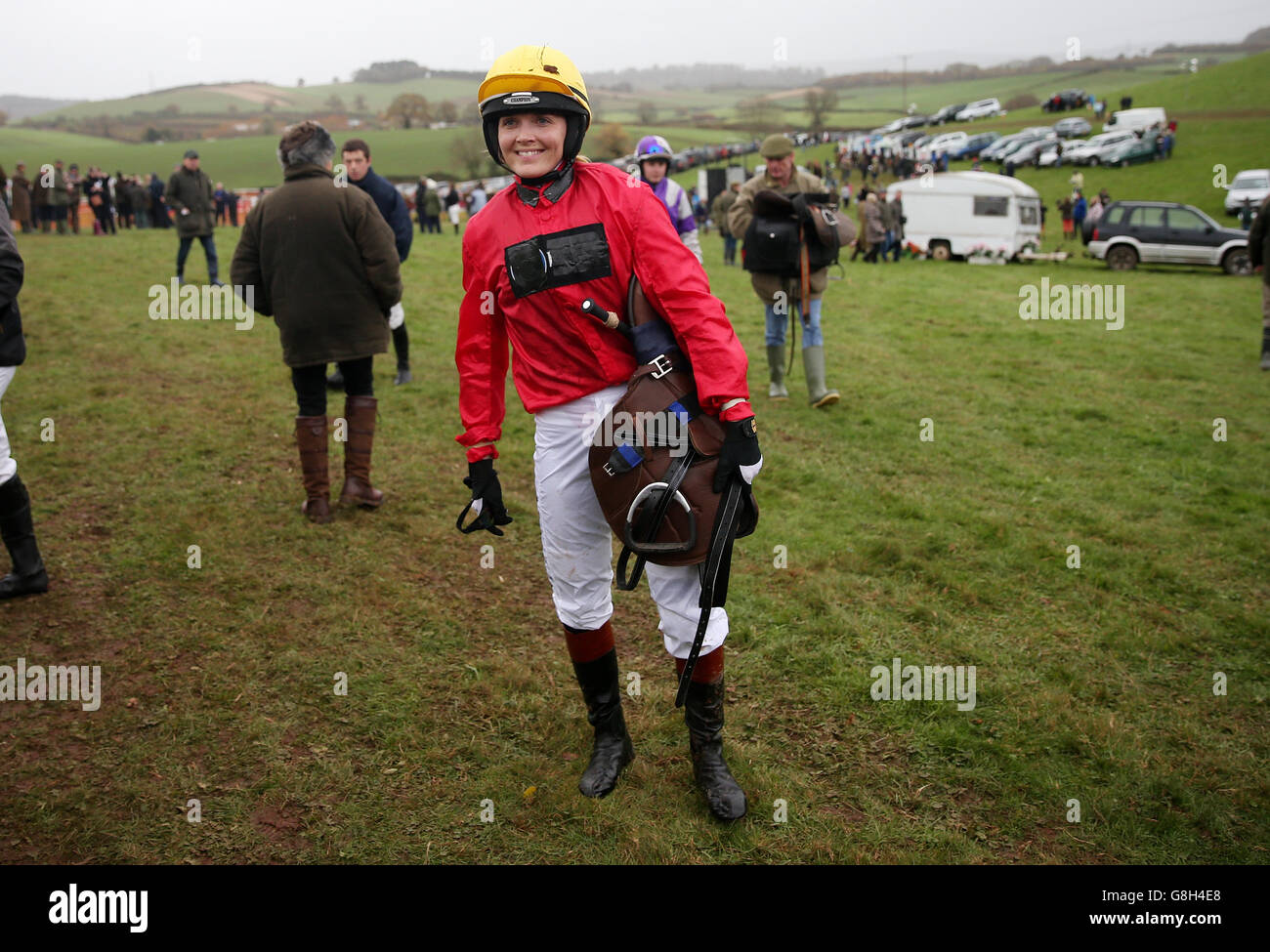 Victoria Pendleton nach dem Ladies of the Black Forest Club Members Rennen während des Point to Point Meetings in der Black Forest Lodge, Devon. Stockfoto
