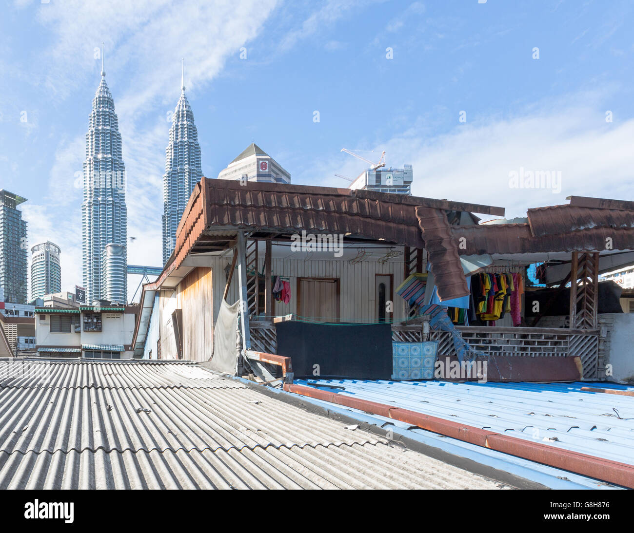 Pertonas Twin Towers Blick von Kampung Baru, eine malaiische Enklave im Zentrum von Kuala Lumpur, Stockfoto