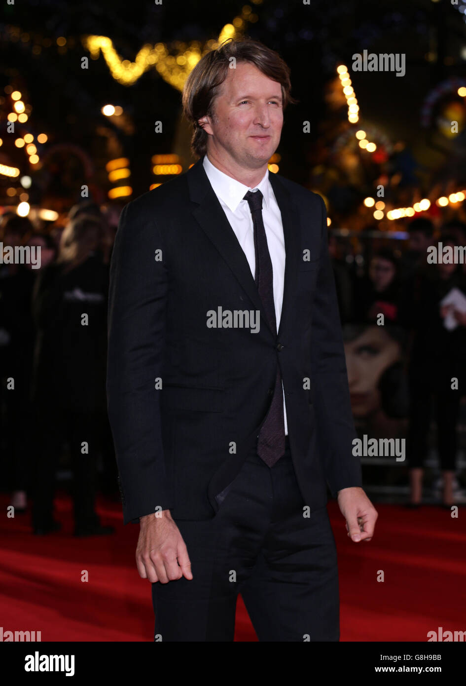 Tom Hooper bei der Premiere von The Danish Girl im Odeon Cinema, Leicester Square, London. DRÜCKEN SIE VERBANDSFOTO. Bilddatum: Dienstag, 8. Dezember 2015. Siehe PA Story SHOWBIZ Redmayne. Das Foto sollte lauten: Yui Mok/PA Wire Stockfoto