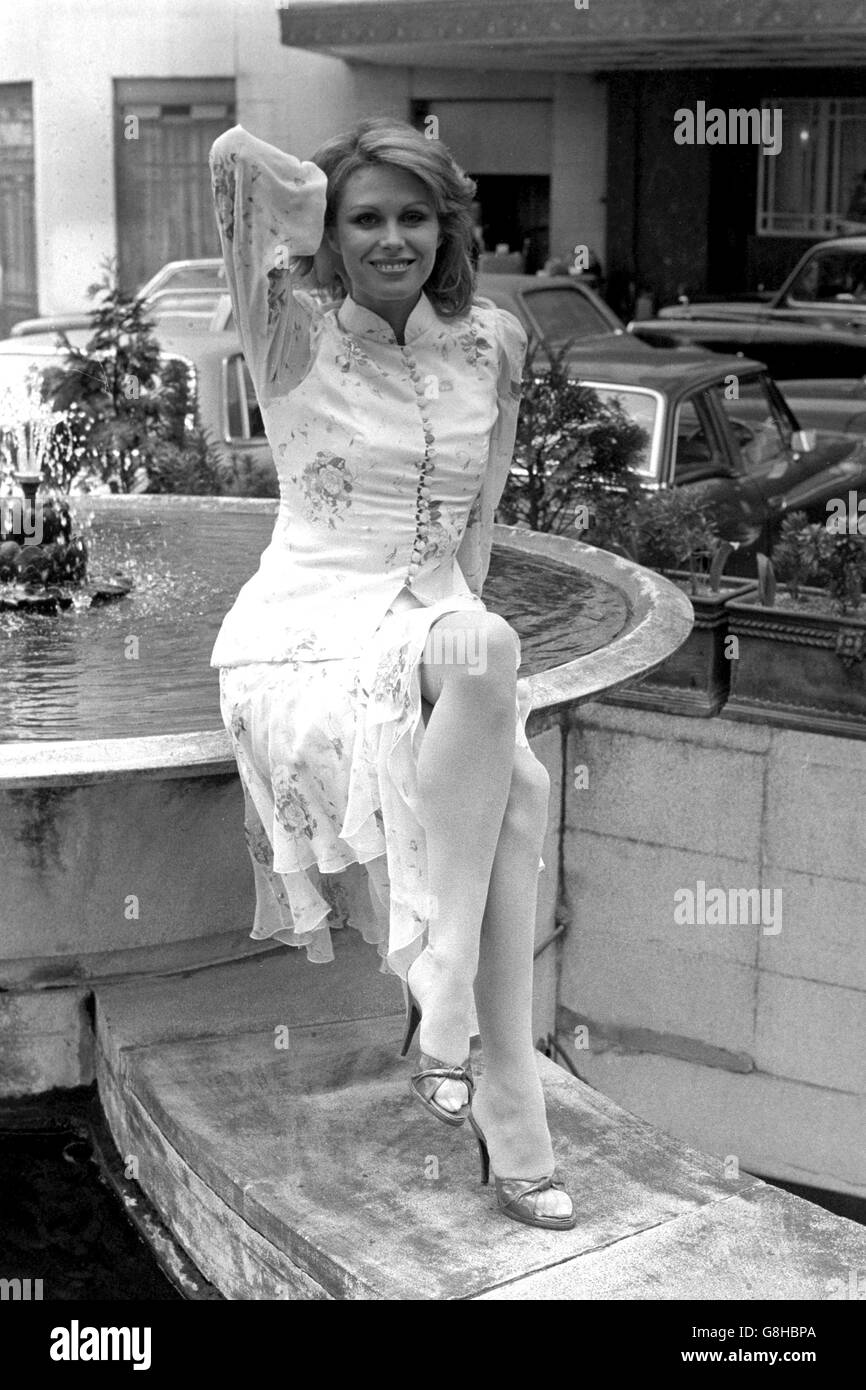 Joanna Lumley - Dorchester Hotel, London Stockfoto