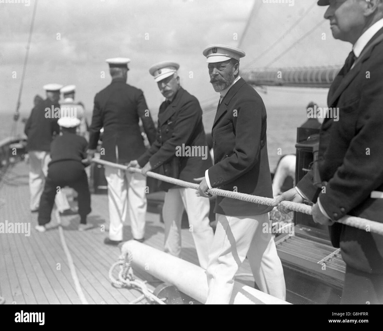 König George V. auf der Britannia. König George V. an Bord der Britannia. Stockfoto