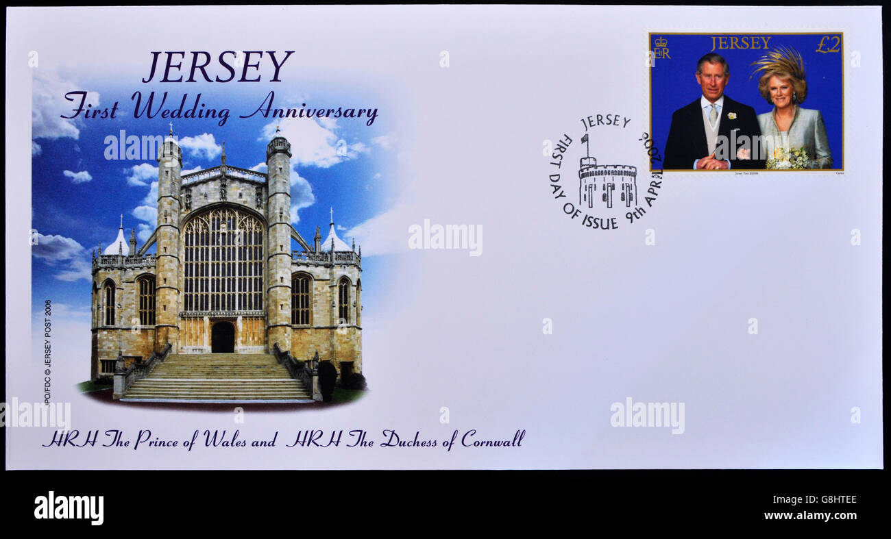 JERSEY - CIRCA 2006: Eine Briefmarke gedruckt in Jersey erinnert an den ersten Jahrestag der Hochzeit von Prinz Charles und der Duche Stockfoto