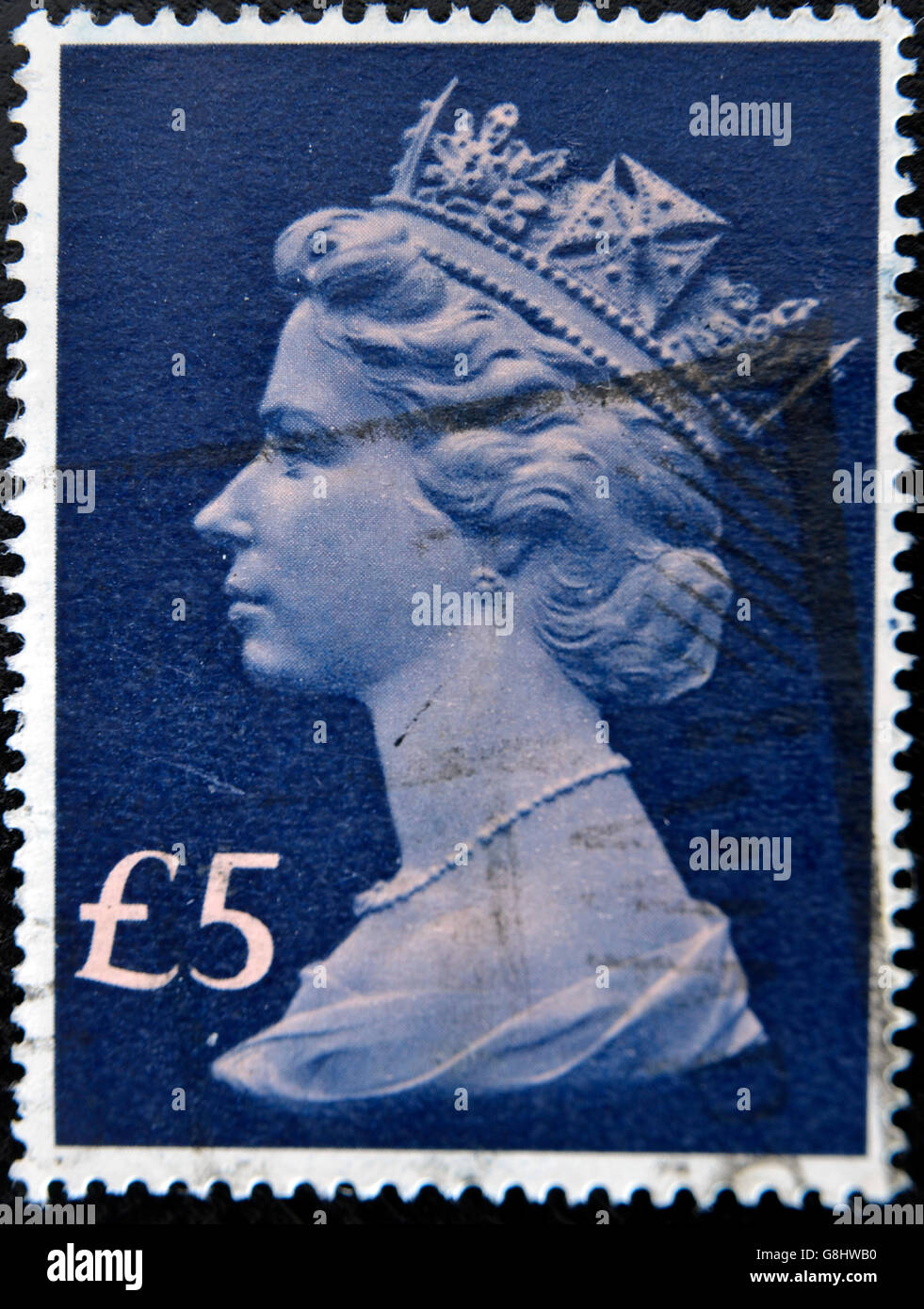 Vereinigtes Konigreich Circa 1970 Eine Englische Ein Pfund Verwendet Briefmarke Zeigt Portrait Von Konigin Elizabeth 2 Ca 1970 Stockfotografie Alamy