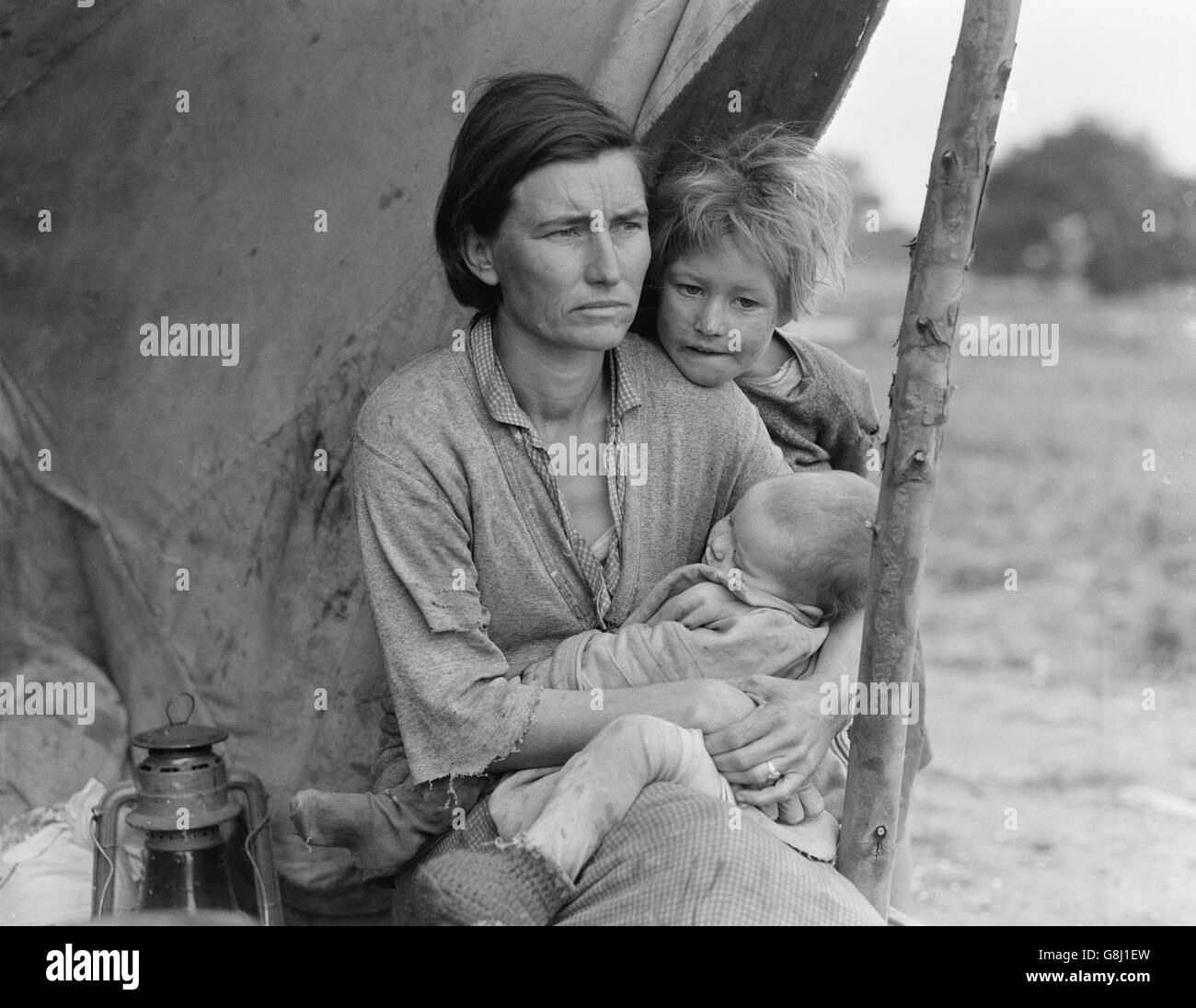 Migrant Mother, Florence Thompson, mit zwei ihrer Kinder im Zelt im Camp Migrant, Nipomo, Kalifornien, USA, Dorothea Lange für Farm Security Administration, März 1936 Stockfoto