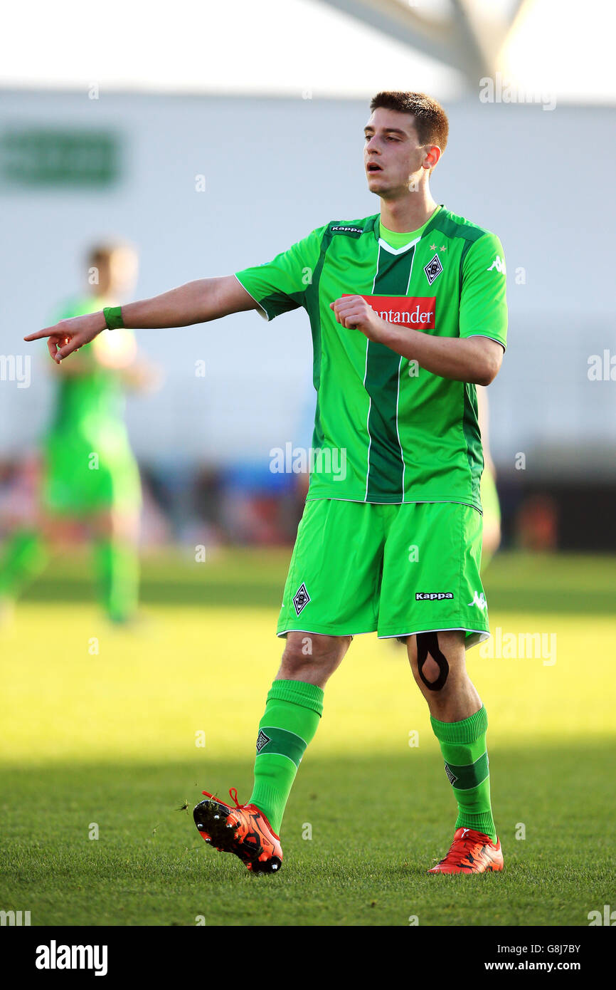 Manchester City Youth / Borussia Monchengladbach Youth - UEFA Youth League - Gruppe D - City Academy Stadium. Gianluca Rizzo, Borussia Monchengladbach Stockfoto
