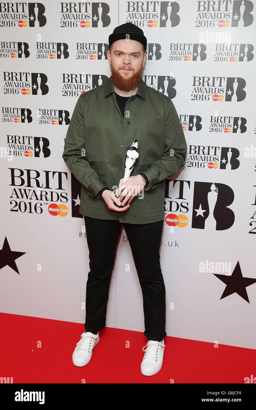 Jack Garratt kommt für die Brit Awards Nominierungen, angekündigt in den ITV Studios auf Southbank in London. Stockfoto