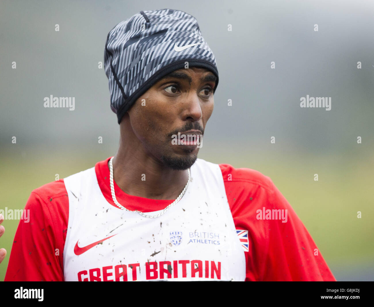 Der Brite Mo Farah, nachdem er beim Great Edinburgh International XCountry 2016 im Holyrood Park, Edinburgh, den zweiten Platz beim 8-km-Rennen der Männer erreicht hatte. DRÜCKEN SIE VERBANDSFOTO. Bilddatum: Samstag, 9. Januar 2016. Siehe PA Story ATHLETICS Edinburgh. Bildnachweis sollte lauten: Ian Rutherford/PA Wire Stockfoto