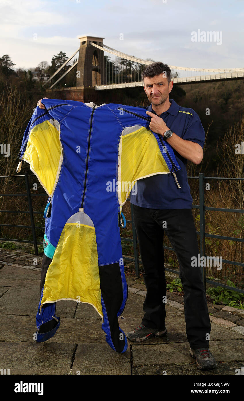 Clifton Suspension Bridge Wingsuit Kunststück Stockfoto