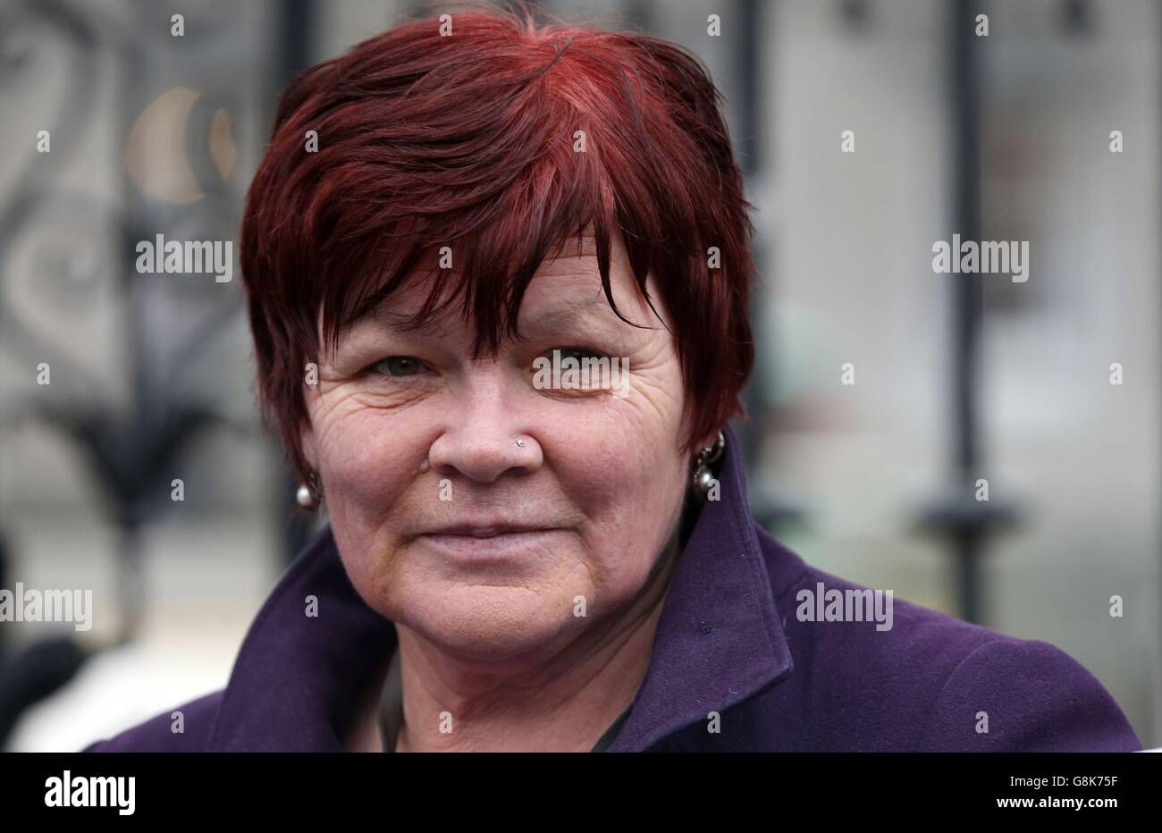 Die unabhängige TD Joan Collins nimmt an einer parteiübergreifenden Fotoansprache vor dem Leinster House in Dublin Teil, um einen nationalen Tag der Demonstrationen gegen Wassergebühren zu veröffentlichen, der diesen Samstag stattfinden wird. Stockfoto