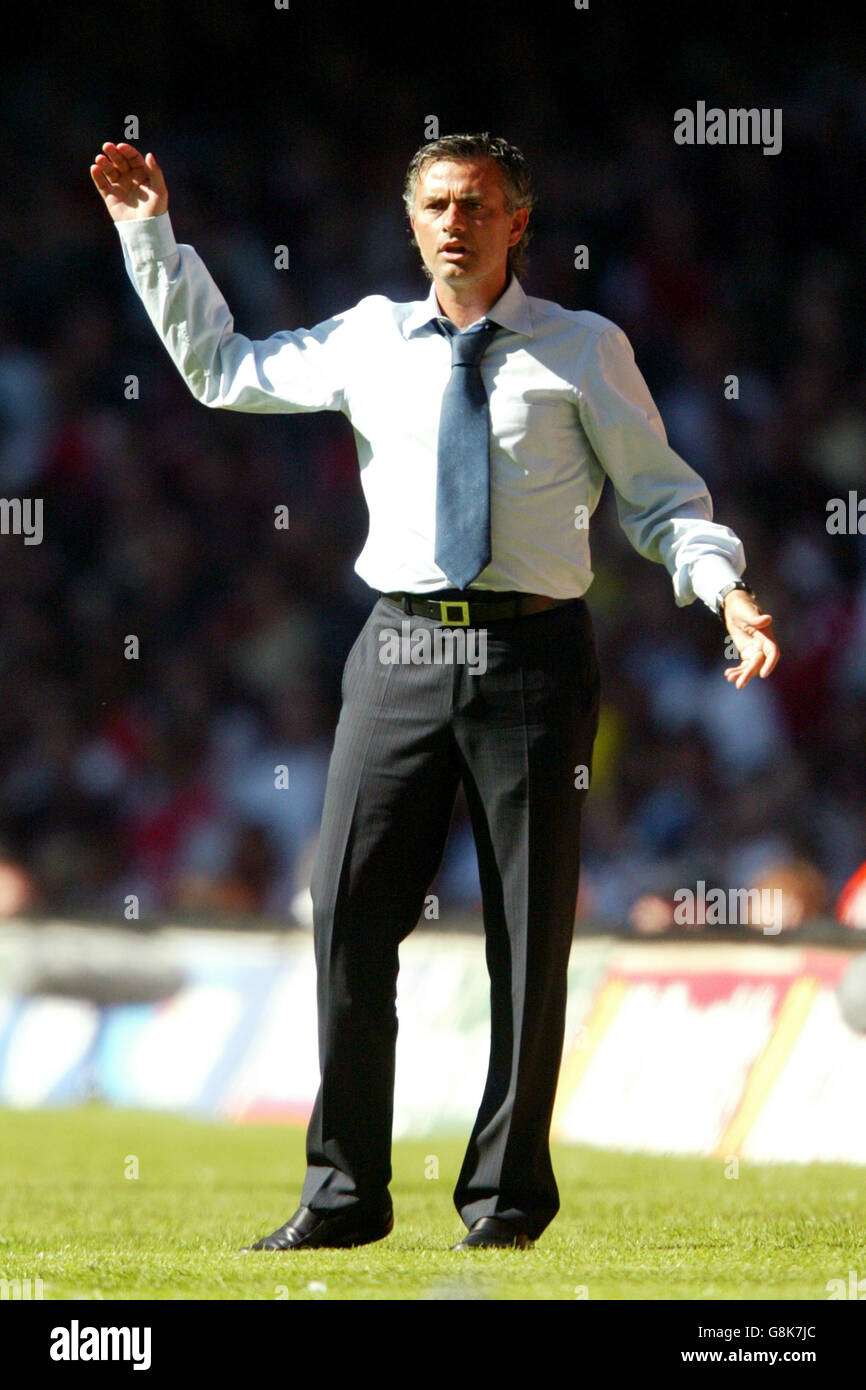 Fußball - FA Community Shield - Chelsea / Arsenal - Millennium Stadium. Jose MourInhour, Chelsea-Manager Stockfoto