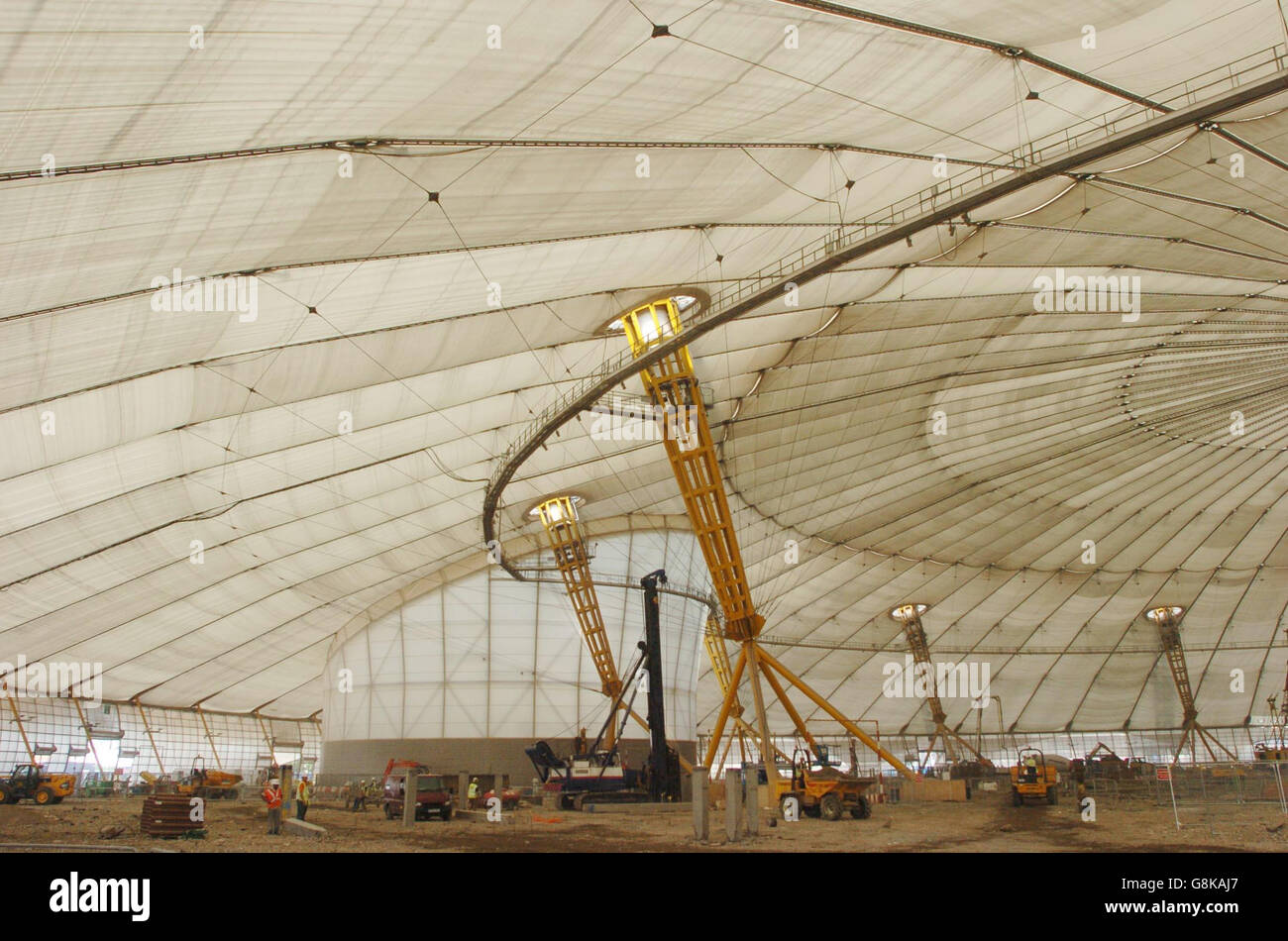 Auf dem Gelände des "O2", früher bekannt als Millennium Dome, werden die Bauarbeiten fortgesetzt. Stockfoto