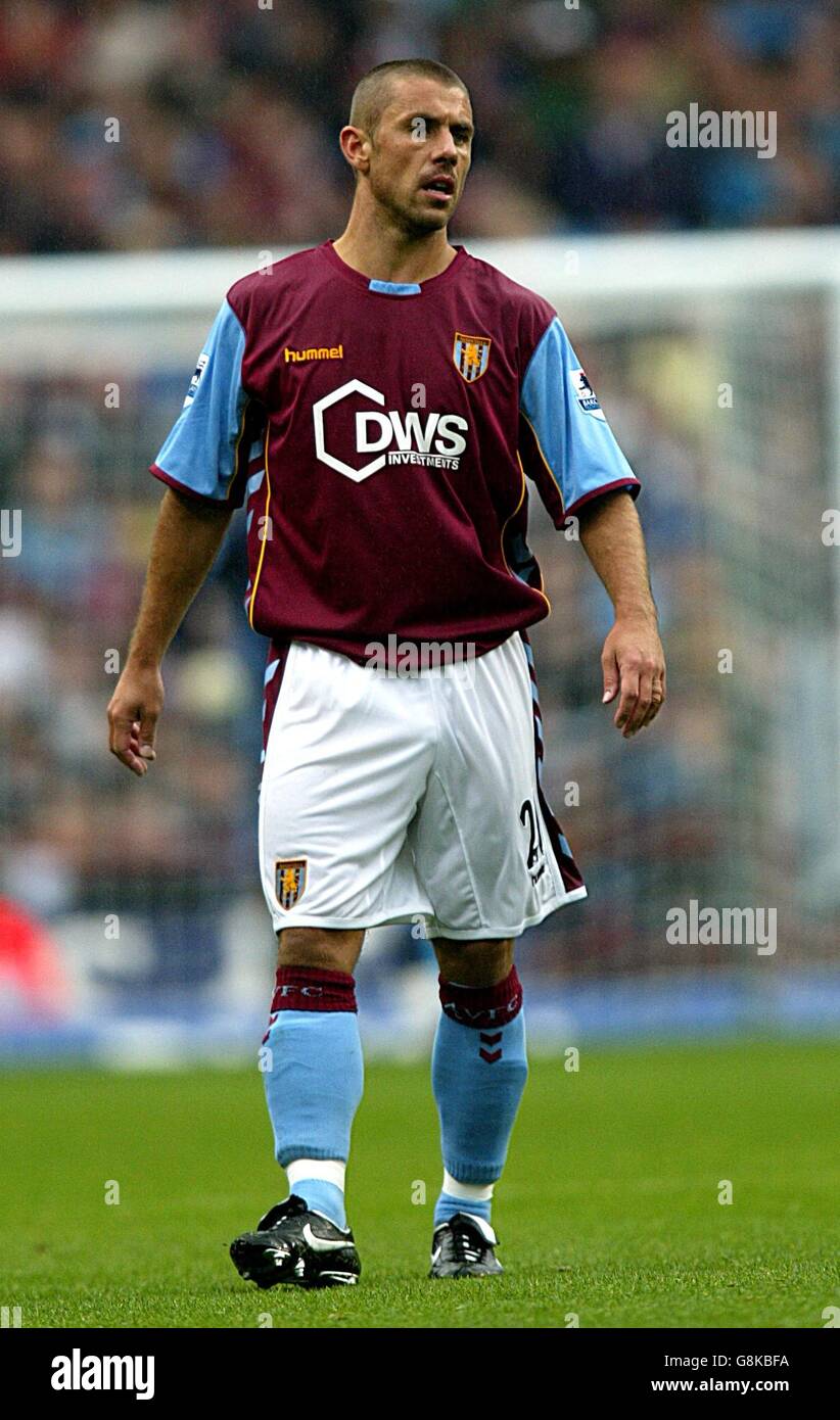 Fußball - FA Barclays Premiership - Aston Villa gegen Bolton Wanderers - Villa Park. Kevin Phillips von Aston Villa Stockfoto