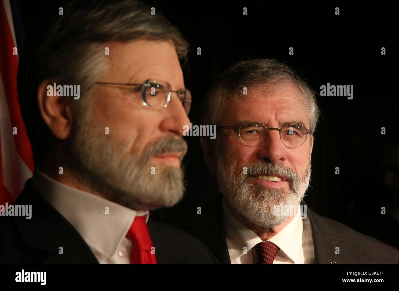 Sinn Fein-Chef Gerry Adams enthüllt ein Wachsfigurenkabinett von sich selbst im Wax Museum Plus in Dublin. Stockfoto