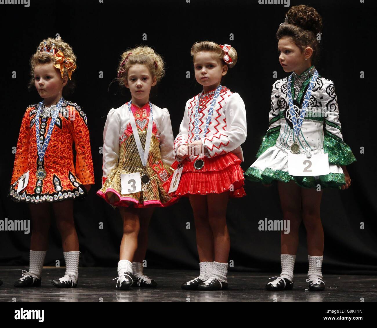 Teilnehmer während der All Scotland Irish Dancing Championships in der Glasgow Royal Concert Hall. Stockfoto