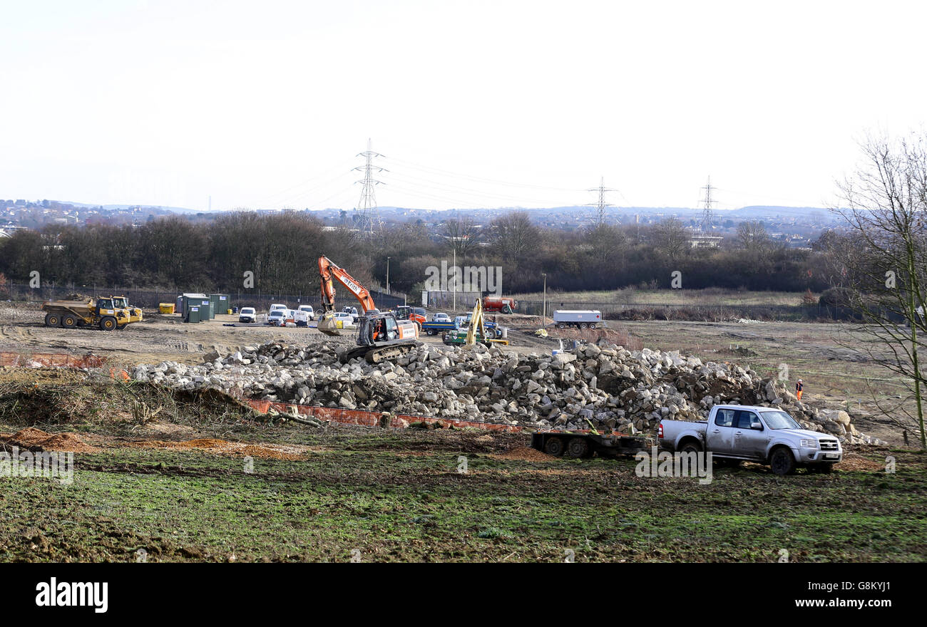 Ein Blick auf den Standort in Swanscombe, Kent, wo der Bauträger Redrow Homes mit den Grundarbeiten für den Bau von 950 neuen Häusern begonnen hat. Die Entwicklung, bekannt als Ebbsfleet Green, wird Teil der geplanten Ebbsfleet Garden City sein. Stockfoto