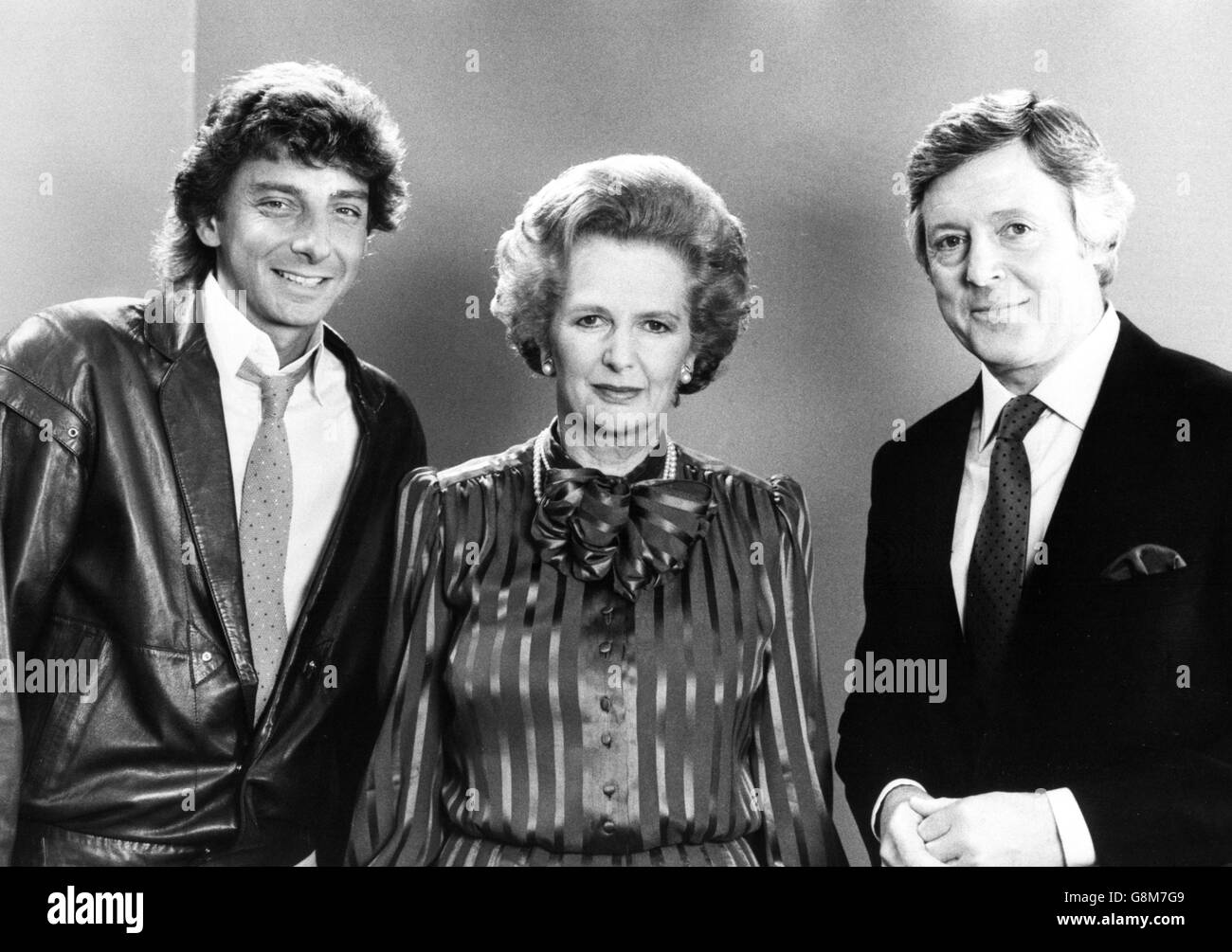 ITV - Aspel & Company. Premierministerin Margaret Thatcher mit Sänger Barry Manilow (links) und Moderator Michael Aspel. Stockfoto