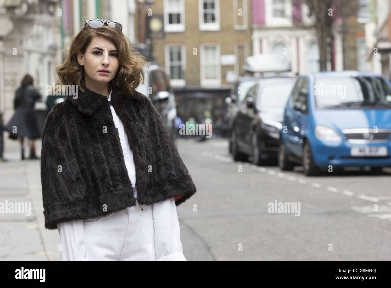 Fashionistas kommen zur Holly Fulton Herbst/Winter 2016 London Fashion Week Show in Brewer Street. DRÜCKEN SIE VERBANDSFOTO. Bilddatum: Samstag, 20. September 2016. Siehe PA Story CONSUMER Fashion. Der Bildnachweis sollte lauten: Silviu Doroftei/PA Wire Stockfoto