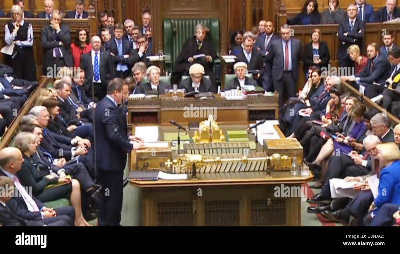 Premierminister David Cameron spricht im Londoner Unterhaus Abgeordnete an, um seine Argumente für einen Aufenthalt in der Europäischen Union zu darlegen. Stockfoto