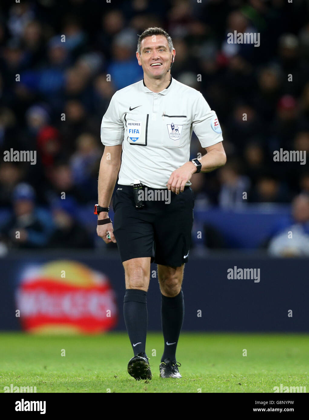 Leicester City gegen Liverpool - Barclays Premier League - King Power Stadium. Schiedsrichter Andre Marriner Stockfoto
