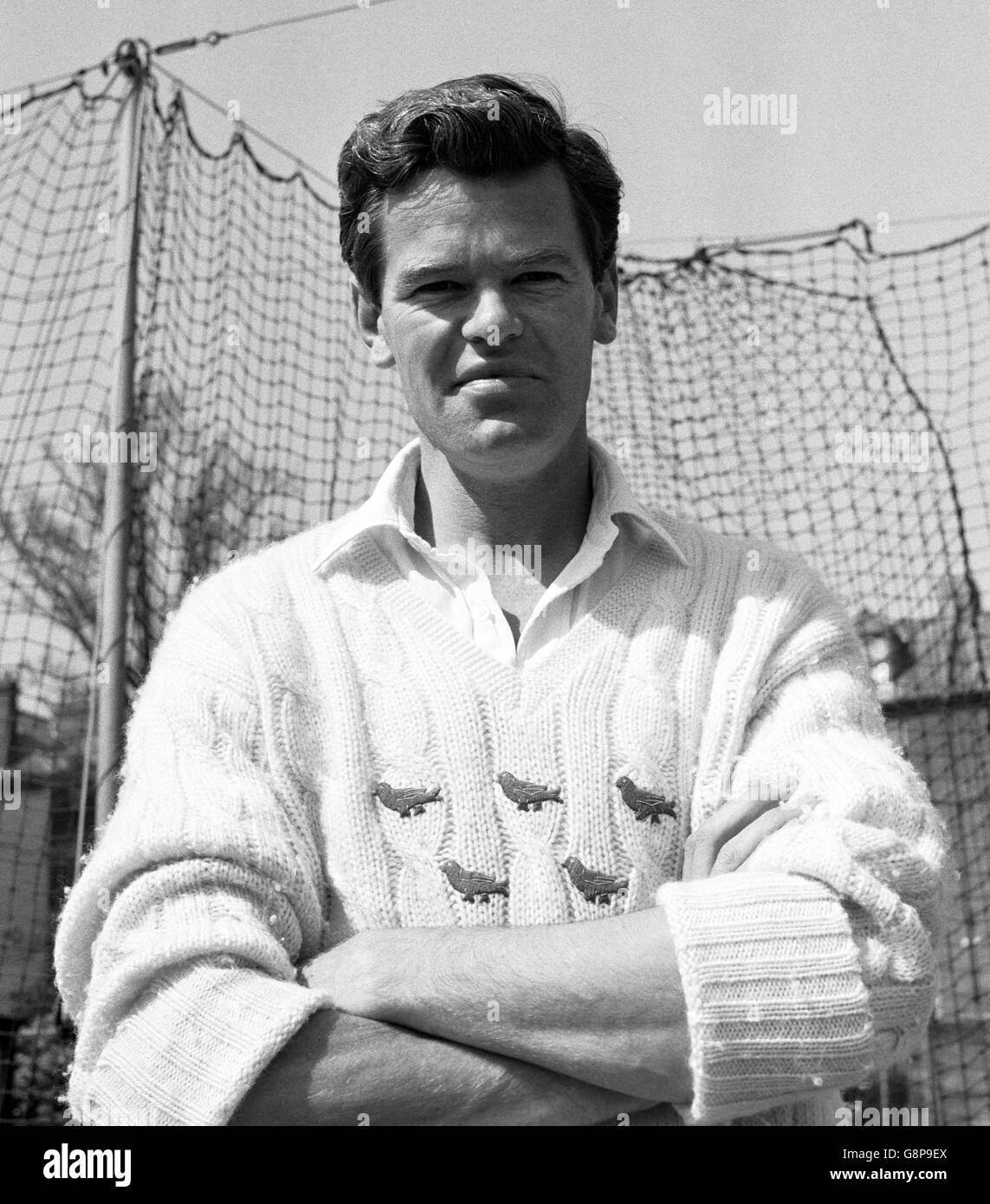 Der 27-jährige Don Bates, Schlagmann der rechten Hand und schneller mittlerer Bogenschütze des rechten Arms im Sussex County Cricket Club. Stockfoto
