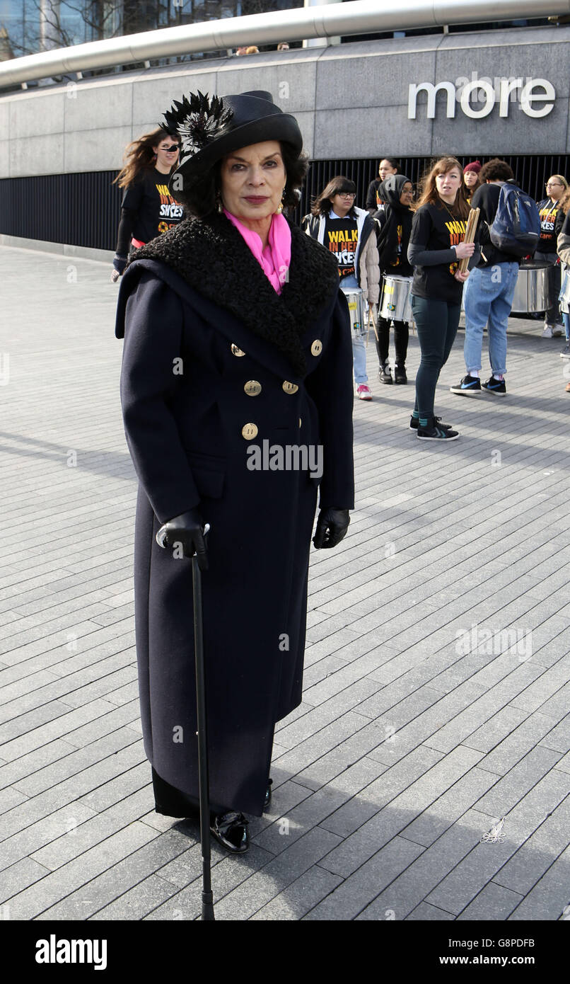 Walk In Her Shoes-Kampagne Stockfoto