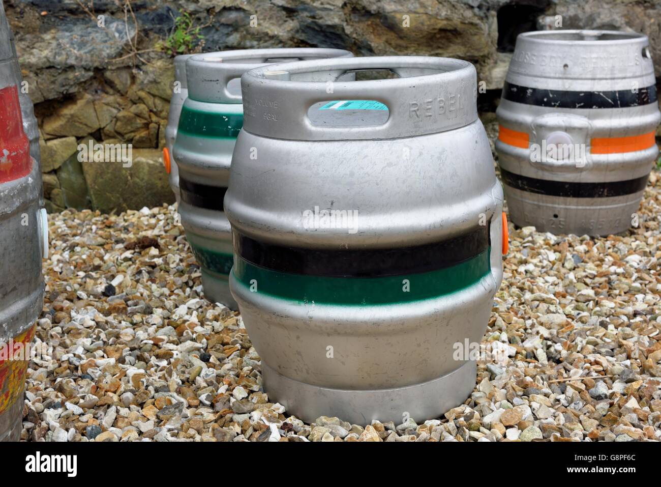 Sortierte Bier Fässer England UK Stockfoto