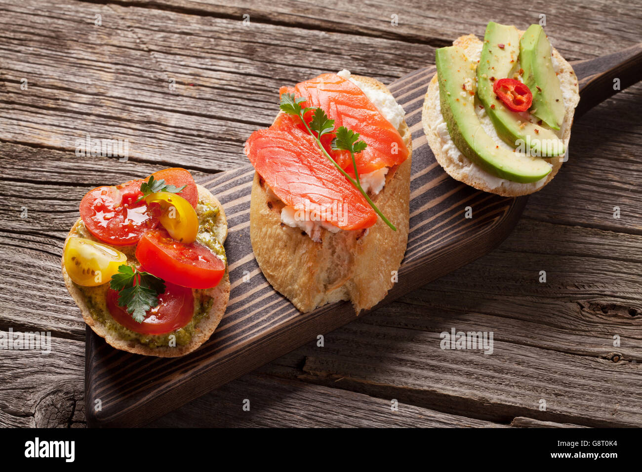 Offene sandwiches mit avocado Stockfotos und -bilder Kaufen - Alamy