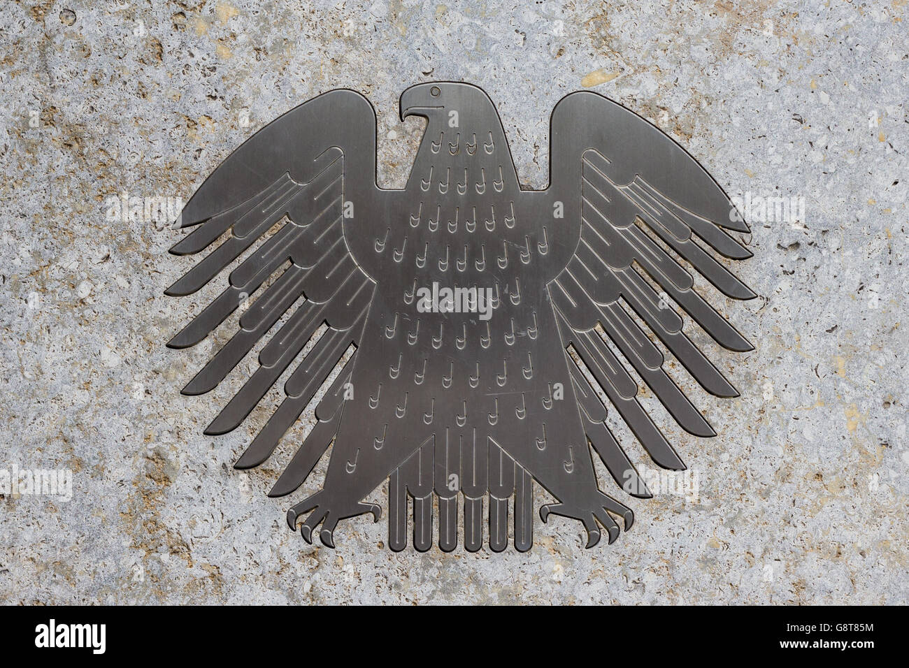 Der deutsche Adler (Bundesadler), das Logo des Deutschen Bundestages am Bundestag Gebäude. Stockfoto