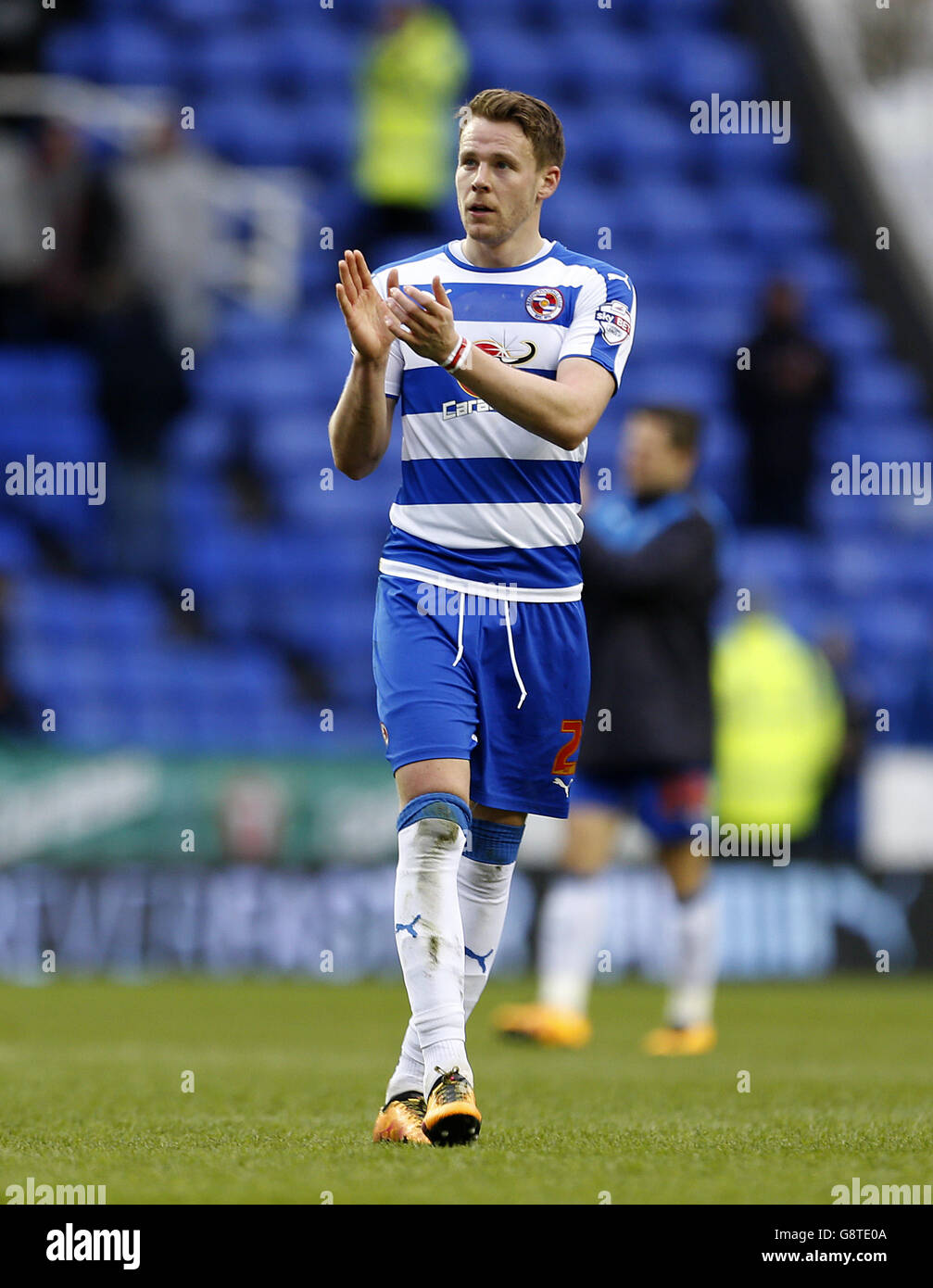 Reading's Chris Gunter applaudiert den Fans in Vollzeit Stockfoto