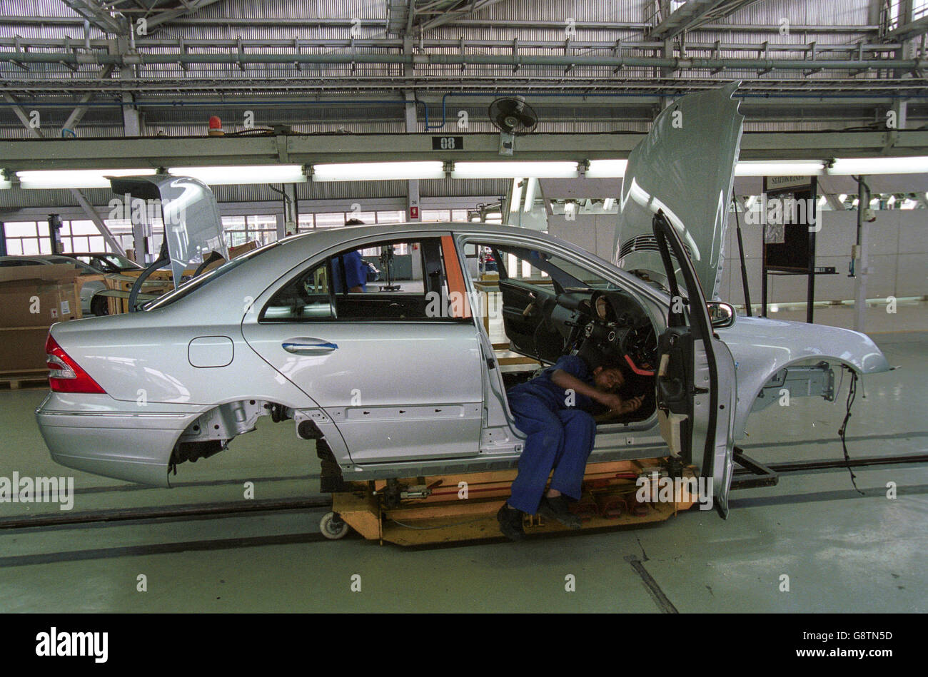 Indien-Maharashtra-Pune, Daimler-Chrysler-Werk, Montagelinie für Luxus-Autos Merceds Benz E und C Klasse Stockfoto