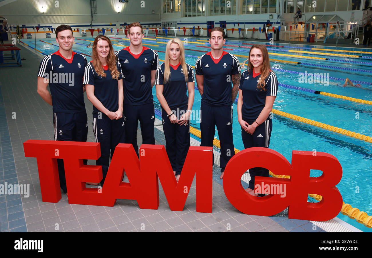 Großbritannien (von links nach rechts) James Guy, Jazmin Carlin, Andrew Willis, Siobhan-Marie O'Connor, Chris Walker-Hebborn und Chloe Tutton posieren für ein Bild. Während der Ankündigung des Team GB Schwimmsportlers für die Olympischen Spiele in Rio 2016. Am Schwimmbad der Universität von Bath. Bilddatum: Donnerstag, 21. April 2016. Bildnachweis sollte lauten: David Davies/PA Wire Stockfoto