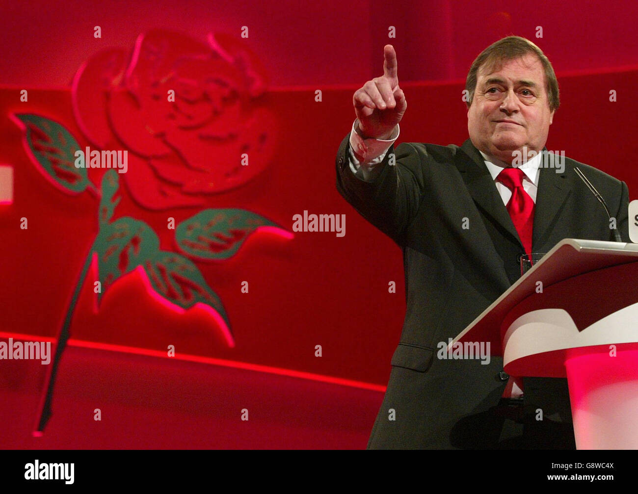 Der stellvertretende Premierminister John Prescott spricht auf der Labour Party Konferenz in Brighton am Sonntag, den 25. September 2005. DRÜCKEN SIE VERBANDSFOTO. Das Foto sollte lauten: Chris Ison/PA Stockfoto