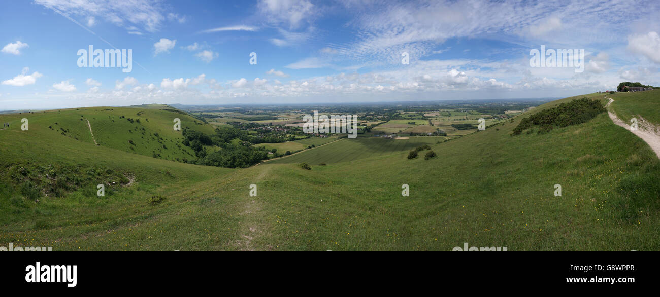 Blick von der Eisenzeit bis Grenze Marker bei The Devil's Dyke, West Sussex, UK Stockfoto