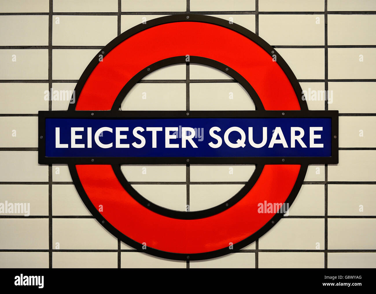 Leicester Square u-Bahnstation Zeichen. London, UK. Stockfoto