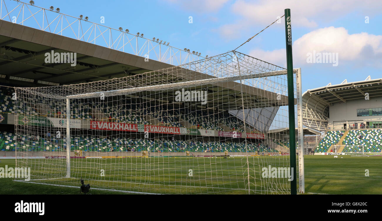 Das nationale Fußballstadion im Windsor Park, Belfast in Nordirland ihre Heimspiele international. Stockfoto