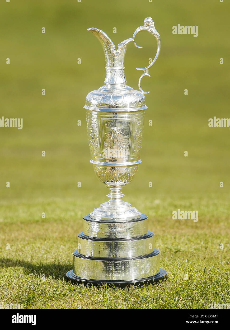 The Claret Jug während der Fotodrehung im Royal Troon Golf Club, South Ayrshire. DRÜCKEN SIE VERBANDSFOTO. Bilddatum: Dienstag, 26. April 2016. Siehe PA Geschichte GOLF Open. Bildnachweis sollte lauten: Danny Lawson/PA Wire. Stockfoto