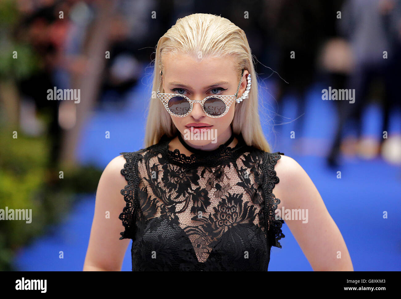 Alice Chater bei der Europa-Premiere von Alice Through the Looking Glass am Odeon Leicester Square in London Stockfoto