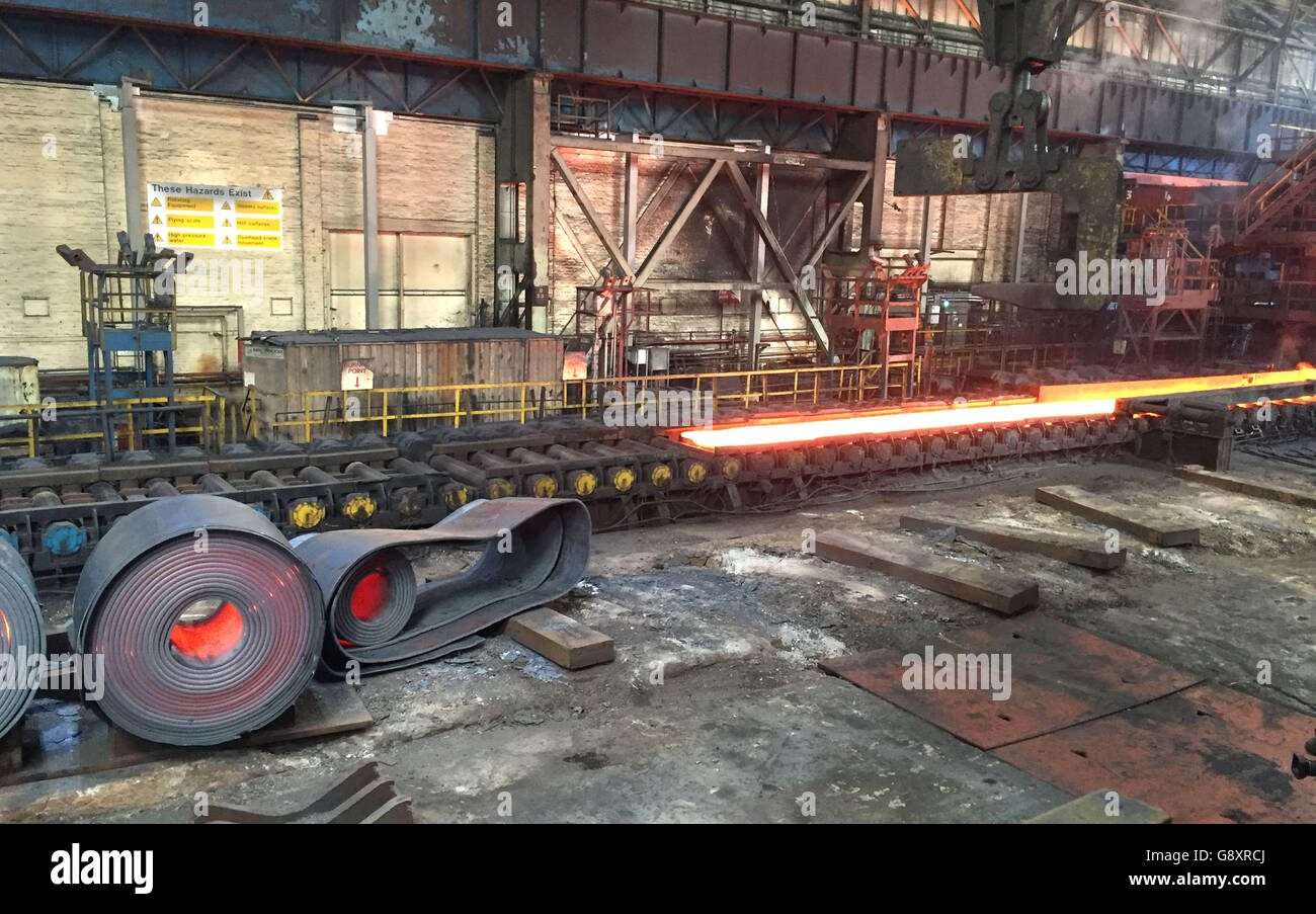 Die warmgewalzte Mühle in Port Talbot Stahlwerk wie Liberty House bestätigt hat, wird es in einem formalen Angebot zu Tata Steel UK Vermögenswerte zu kaufen. Stockfoto