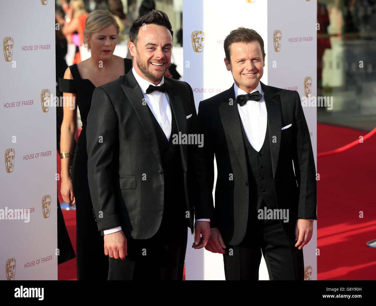 Anthony McPartlin und Declan Donnelly aka Ant und Dec bei den House of Fraser BAFTA TV Awards 2016 in der Royal Festival Hall, Southbank, London. DRÜCKEN Sie VERBANDSFOTO. Bilddatum: Sonntag, 8. Mai 2016. Siehe PA Story SHOWBIZ BAFTA. Bildnachweis sollte lauten: Jonathan Brady / PA Wire Stockfoto