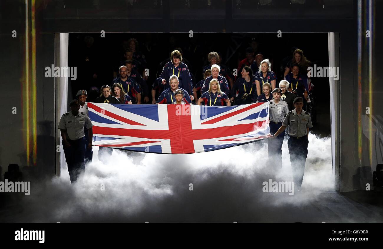 Die britischen Athleten betreten das Stadion während der Eröffnungsfeier der Invictus Games 2016 bei ESPN Wide World of Sports in Orlando, Florida. Stockfoto