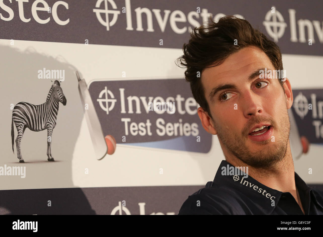 Steven Finn beim offiziellen Start der Investec Test Series bei der Investec Bank, London. DRÜCKEN SIE VERBANDSFOTO. Bilddatum: Donnerstag, 12. Mai 2016. Siehe PA Geschichte CRICKET England. Bildnachweis sollte lauten: Daniel Leal-Olivas/PA Wire. Stockfoto