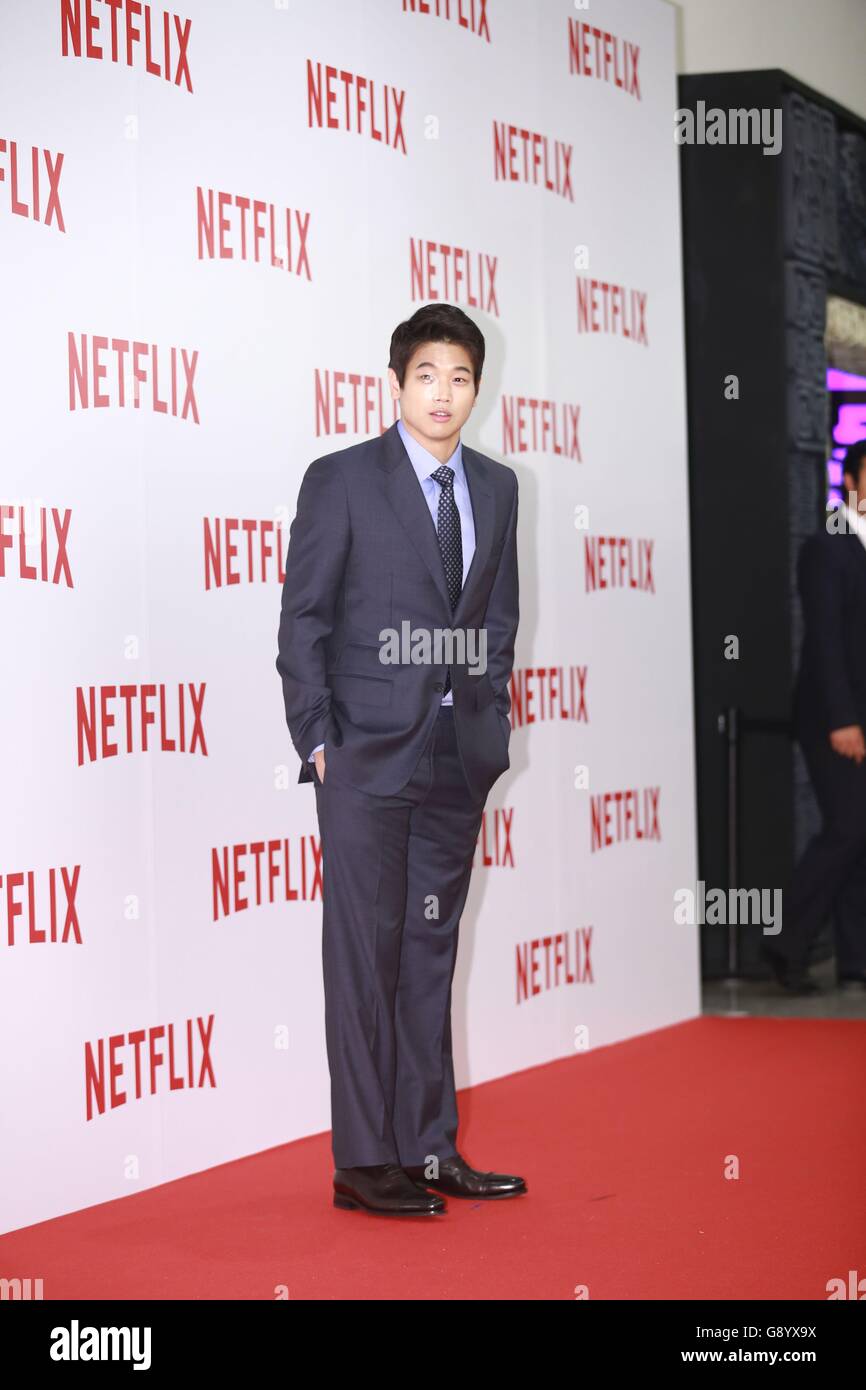 Seoul, Korea. 30. Juni 2016. Lee Yu-Bi, Seul-Ong Im, Lee Hong Ki, Bae Du-Na und Soo-Hyun Kim etc. NETFLIX Abendgesellschaft in Seoul, Korea am 30. Juni 2016 teilnehmen. (China und Korea Rechte heraus) © TopPhoto/Alamy Live-Nachrichten Stockfoto