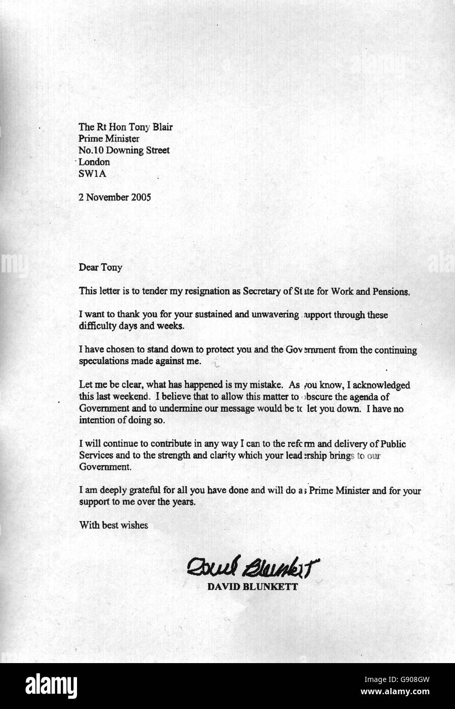 Fotokopie des Schreibens von David Blunkett an Premierminister Tony Blair, in dem er sein Amt als Minister für Arbeit und Pensionen niederlegte, Mittwoch, 2. November 2005. Blunkett ist zum zweiten Mal in einem Jahr aus dem Kabinett ausgeschieden. Siehe PA Geschichte POLITIK Blunkett. DRÜCKEN SIE VERBANDSFOTO. Bildnachweis sollte lauten: PA. Stockfoto