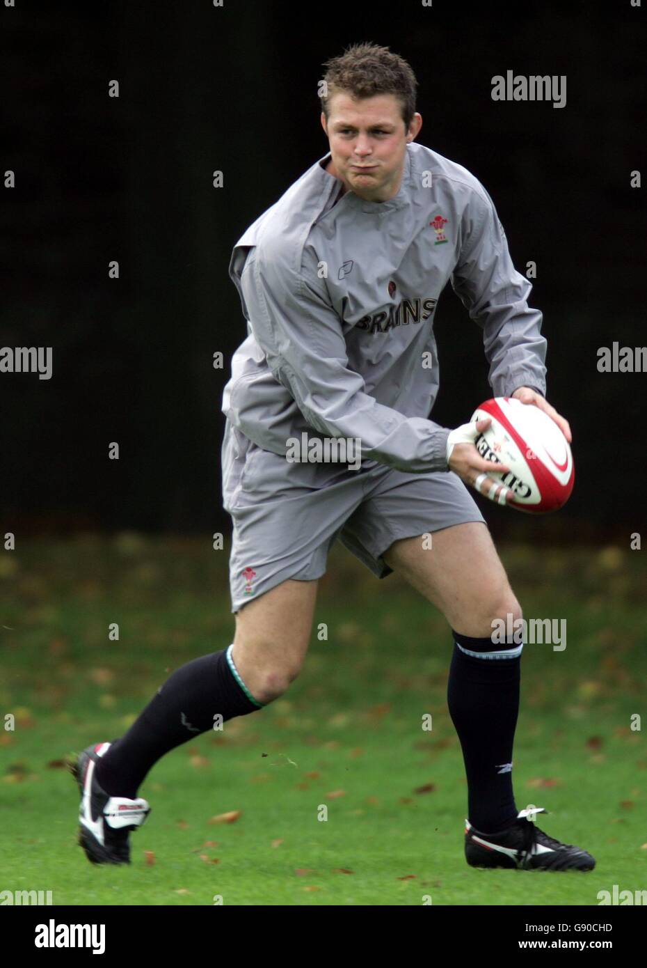 Daffyd Jones während des Trainings in Wales heute in Sophia Gardens. Jones ersetzt Cardiff Blues Martyn Williams, der am Samstag das neuseeländische Spiel aufgrund eines trauerigen Familienversagung falsch spielen wird. Stockfoto