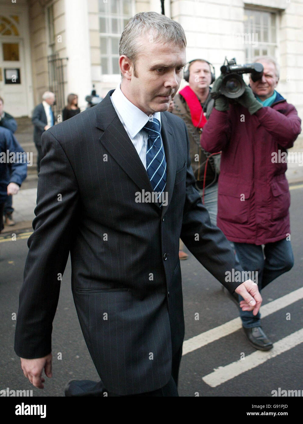 Ehemaliger SAS-Soldat Andrew Wragg verlässt Lewes Crown Court in Sussex ...