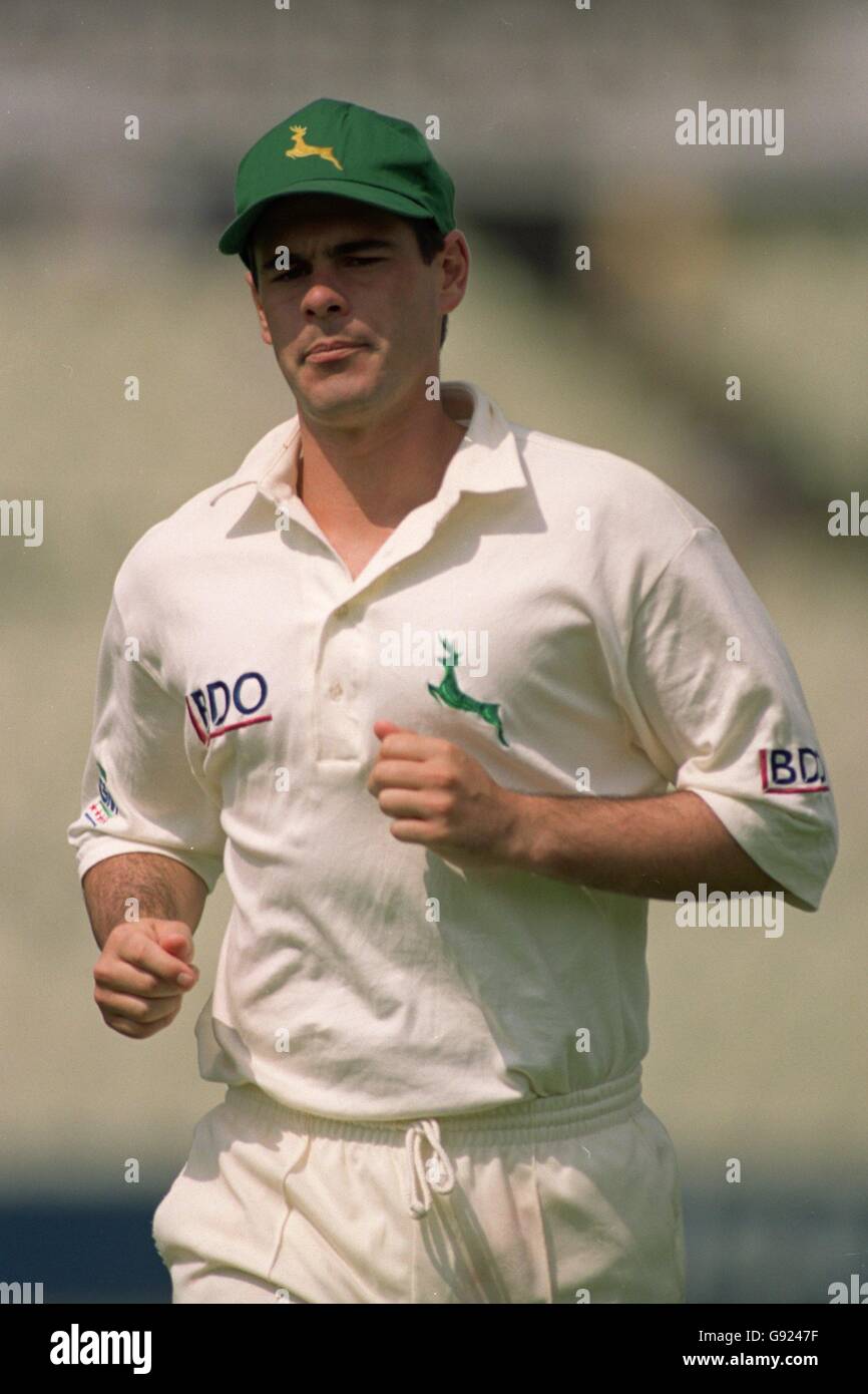 Cricket - Benson und Hedges Cup - Warwickshire / Nottinghamshire. Jason Gallian, Nottinghamshire Stockfoto