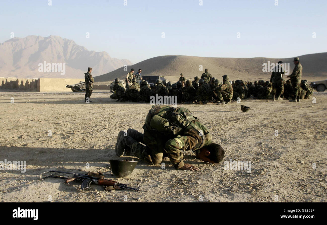 Die afghanische Armee wird in den Hügeln von Kabul von Soldaten der britischen Armee ausgebildet. Siehe PA Story DEFENSE Afghanistan. DRÜCKEN SIE VERBANDSFOTO. Bildnachweis sollte lauten: Andrew Parsons/PA Stockfoto