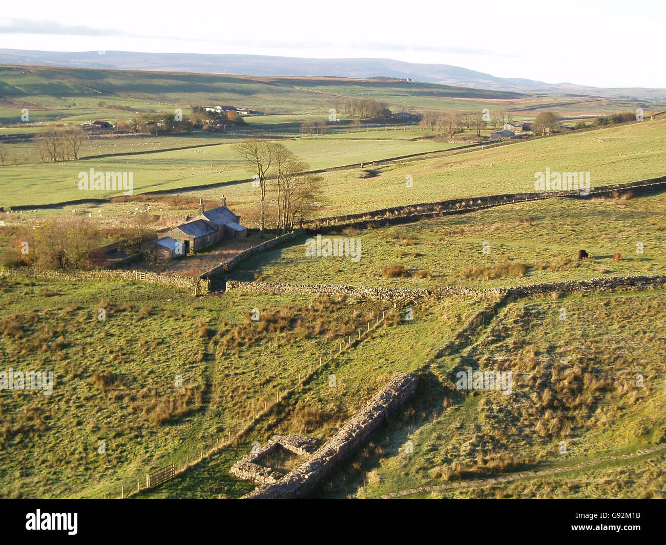 Turm und Schutzhütte aus Peel Klippen schälen Stockfoto