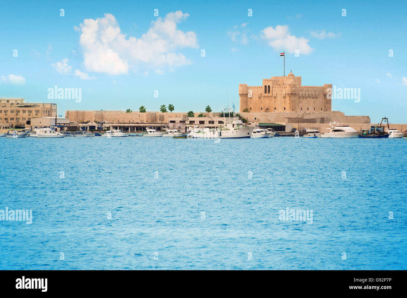 Alexandria historischen Anreicherung von Qaetbay Meer Stockfoto