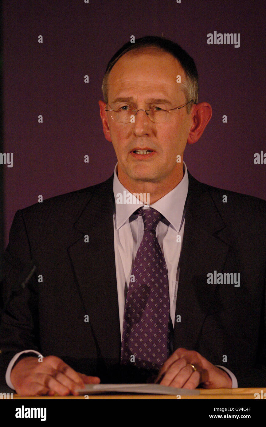 Rugby League - Start Der Super League 2006 - Old Trafford. RFL Executive Chairman Richard Lewis Stockfoto
